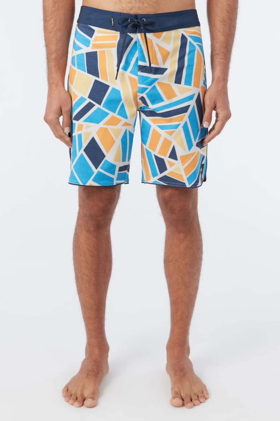 O'Neill Men's Hyperfreak Mysto Scallop 19" Boardshorts in Cream