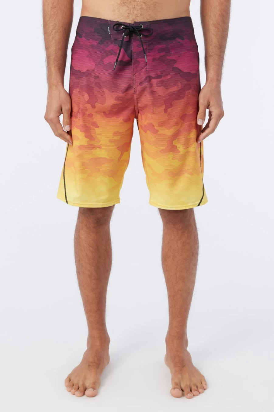 O'Neill Men's Hyperfreak Heat S-Seam Fade 21" Boardshorts in Fuchsia