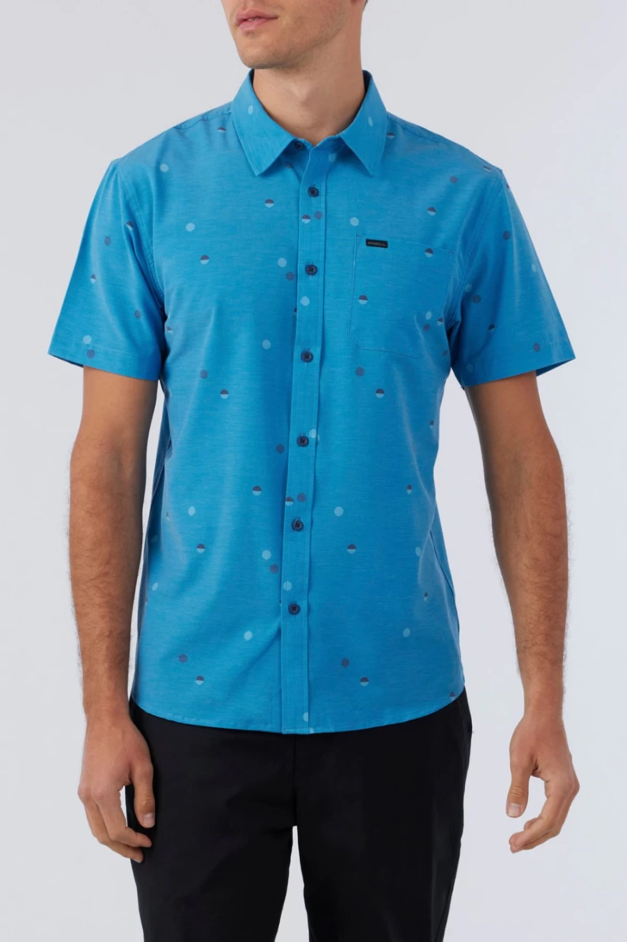 O'Neill Men's TRVLR UPF Traverse Standard Shirt in Medium Blue - Sun Protective Travel Shirt