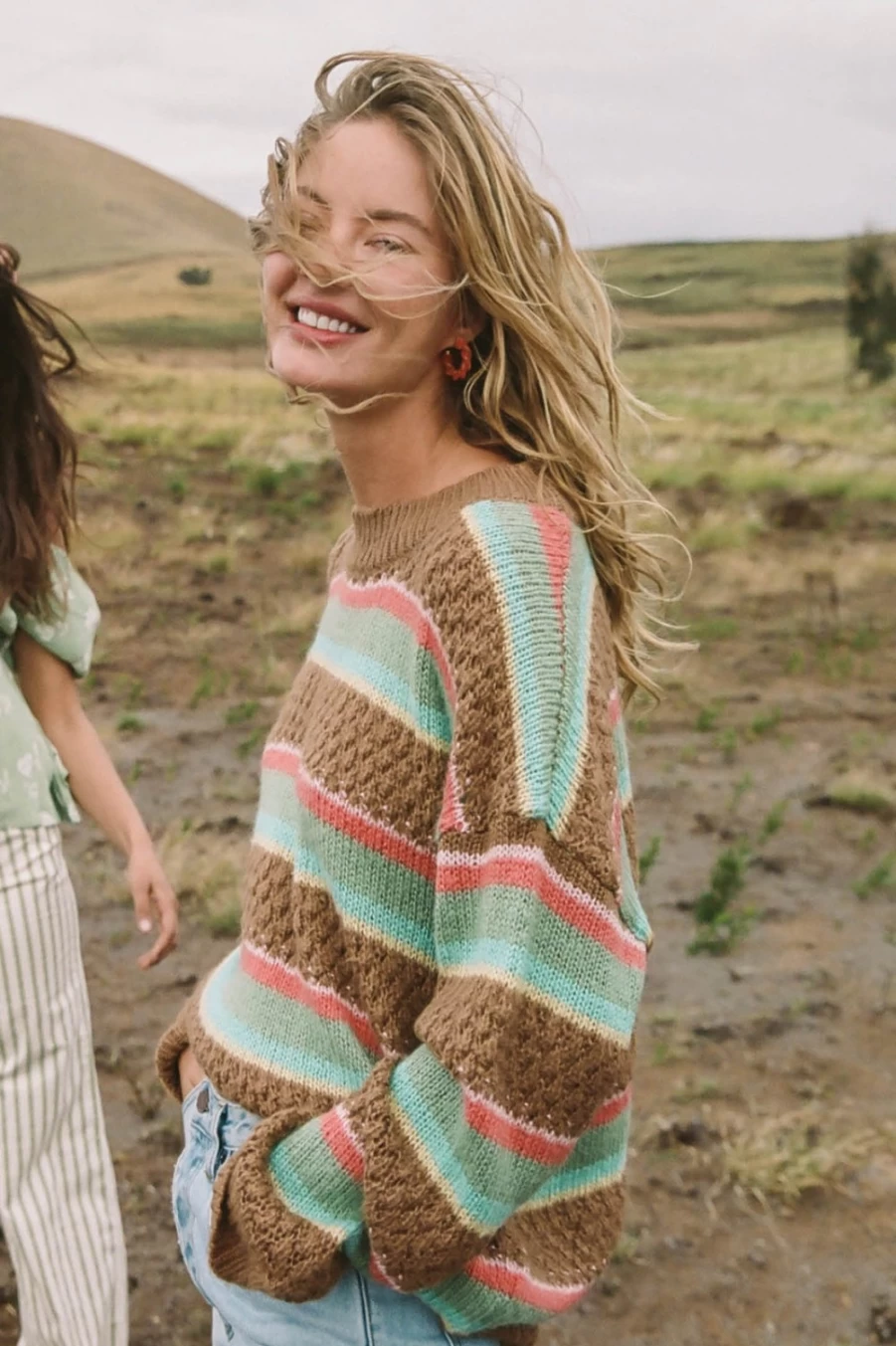 O'Neill Women's Camel Floyd Sweater - Cozy Knit Pullover for Women