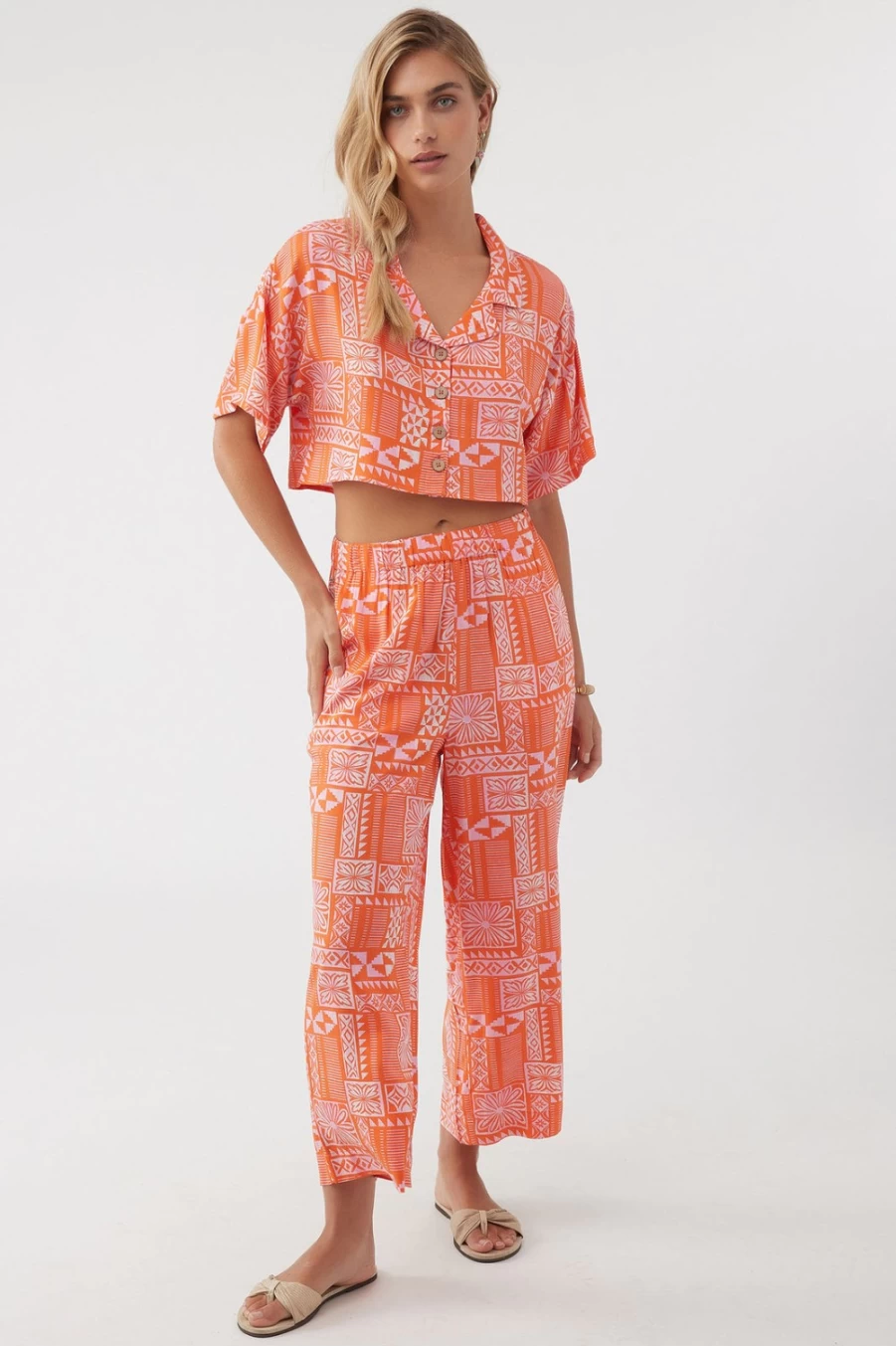 O'Neill Women's Averill Crop Pants in Firecracker Red - High-Waist Comfort & Style